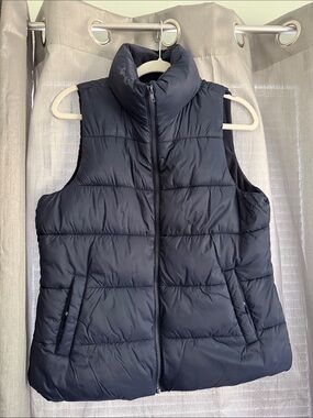Old Navy Quilted Puffer Vest with High Collar in Navy